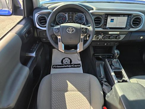 Used 2023 Toyota Tacoma SR5 AWD/4WD image 3