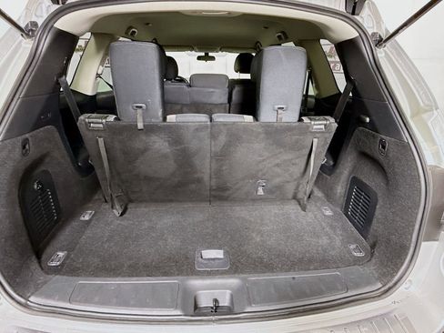 Used 2020 Nissan Pathfinder S AWD/4WD image 29