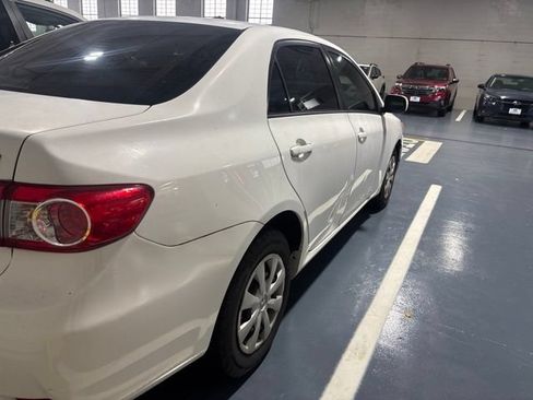 Used 2011 Toyota Corolla LE FWD image 8
