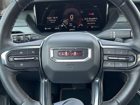 Used 2025 GMC Acadia AT4 AWD/4WD image 18