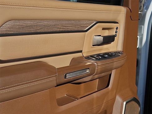 Certified 2023 RAM 2500 Limited image 21