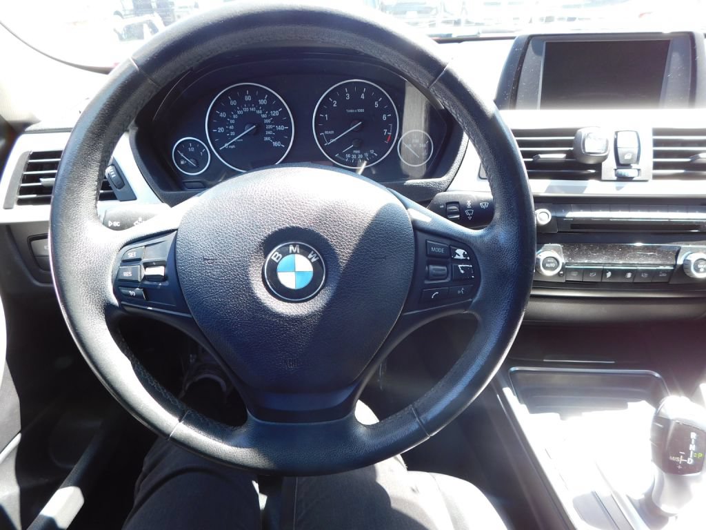 Used 2012 BMW 328i Sedan RWD image 22