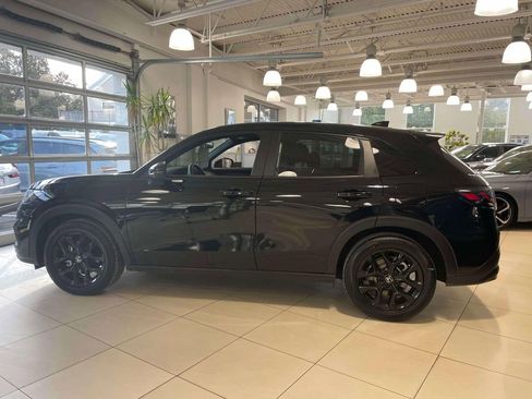 Certified 2025 Honda HR-V Sport image 4