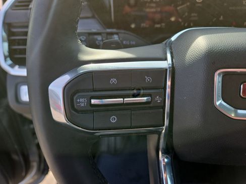 Used 2025 GMC Acadia Elevation image 19