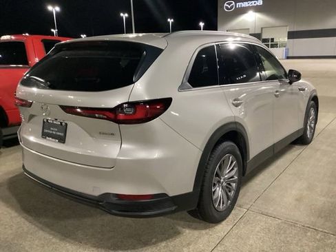 Used 2024 MAZDA CX-90 3.3 Turbo w/ Preferred Plus AWD/4WD image 11