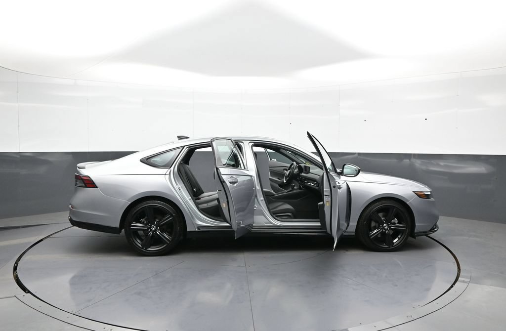 Used 2024 Honda Accord Sport image 41