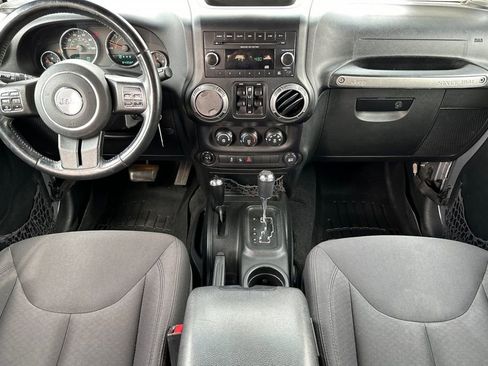 Used 2018 Jeep Wrangler Unlimited Sport S image 13