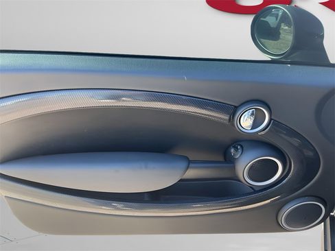 Used 2015 MINI Cooper Roadster S image 12