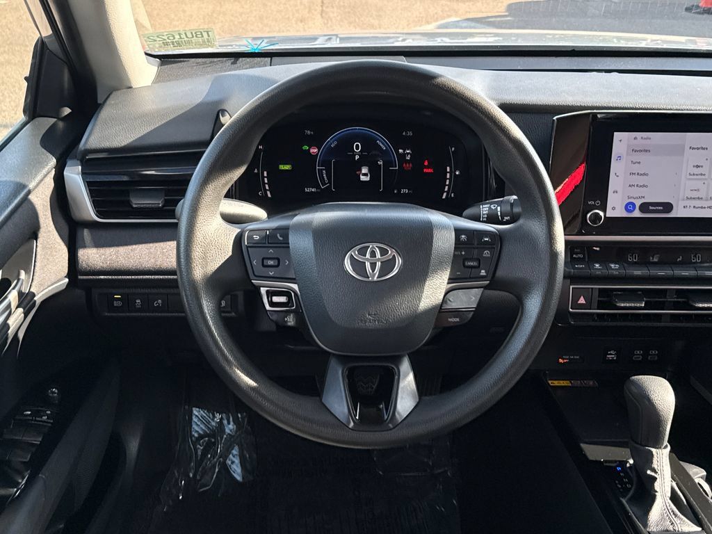 Used 2025 Toyota Camry LE FWD image 12