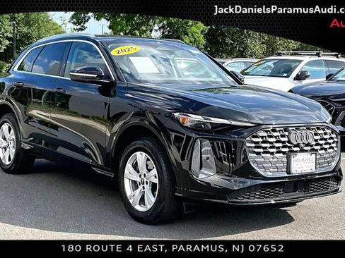 Used 2025 Audi Q5 Premium w/ Convenience Package AWD/4WD image 9