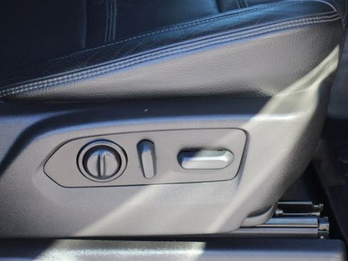 Used 2022 GMC Sierra 1500 Denali w/ Denali Premium Package image 22