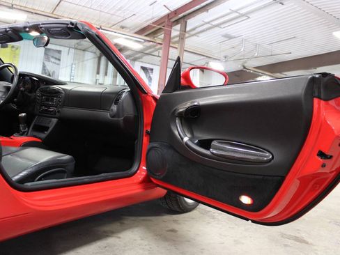 Used 1997 Porsche Boxster RWD image 39