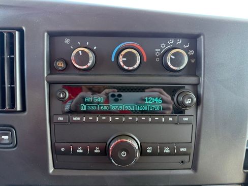 New 2025 Chevrolet Express 2500 Work Van w/ Driver Convenience Package image 25