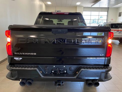 Used 2022 Chevrolet Silverado 1500 LT Trail Boss w/ Bed Protection Package image 6