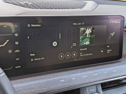 Certified 2024 Kia EV9 Land image 26