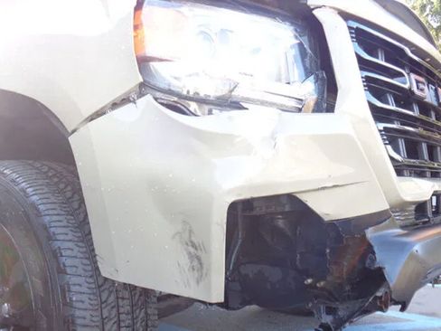 Used 2021 GMC Canyon Elevation AWD/4WD image 2