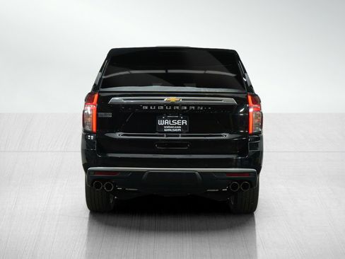 Used 2024 Chevrolet Suburban High Country image 4