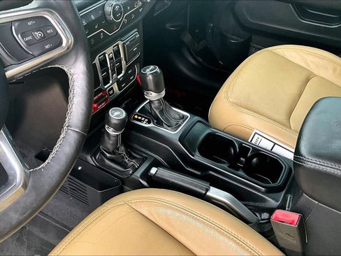 Used 2019 Jeep Wrangler Unlimited Rubicon AWD/4WD image 13