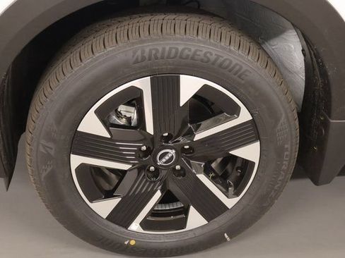 New 2026 Nissan Kicks SV w/ Cold Weather Package AWD/4WD image 8