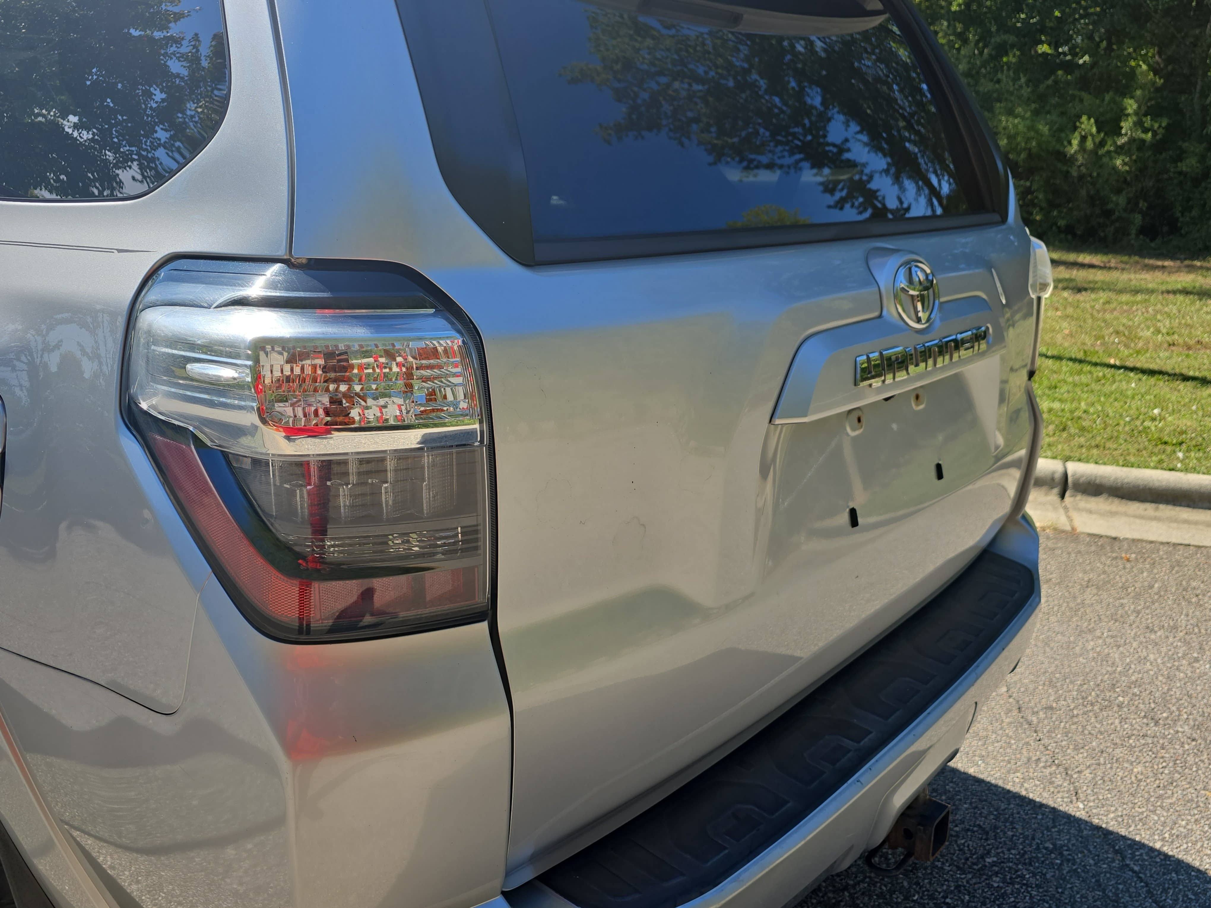 Used 2017 Toyota 4Runner SR5 AWD/4WD image 33