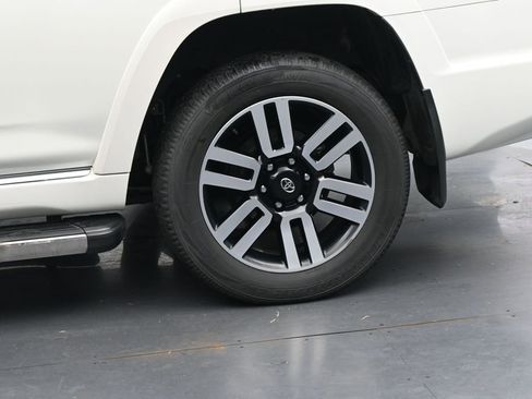 Used 2023 Toyota 4Runner Limited AWD/4WD image 13