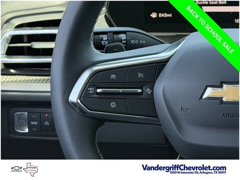 Used 2026 Chevrolet Traverse LT FWD image 13