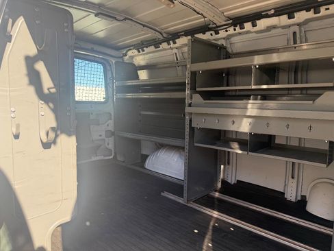 Used 2015 Chevrolet Express 2500 image 25