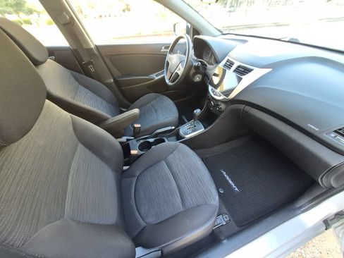 Used 2017 Hyundai Accent SE FWD image 17