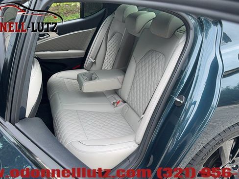 Used 2023 Genesis G70 3.3T w/ Sport Prestige Package RWD image 10