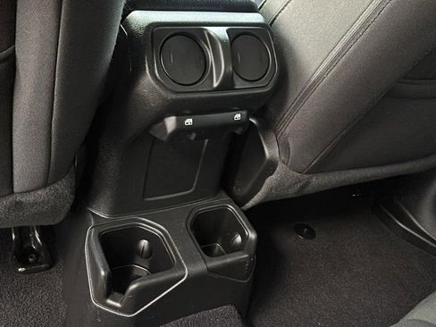 Used 2022 Jeep Wrangler Unlimited Sport image 26