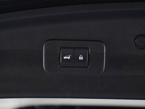 Used 2022 Nissan Armada SL AWD/4WD image 17