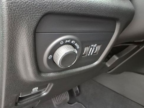New 2026 Jeep Grand Cherokee L 4WD image 22