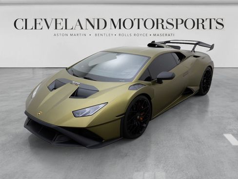 Used 2022 Lamborghini Huracan STO RWD image 4