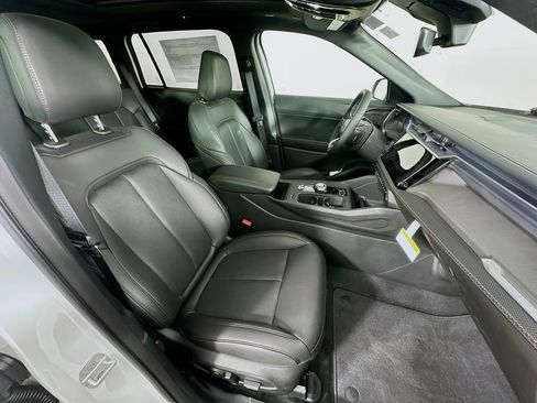 New 2026 Jeep Cherokee Overland image 35