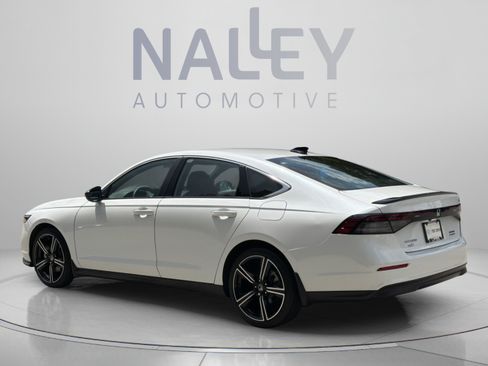 Used 2025 Honda Accord Sport image 3