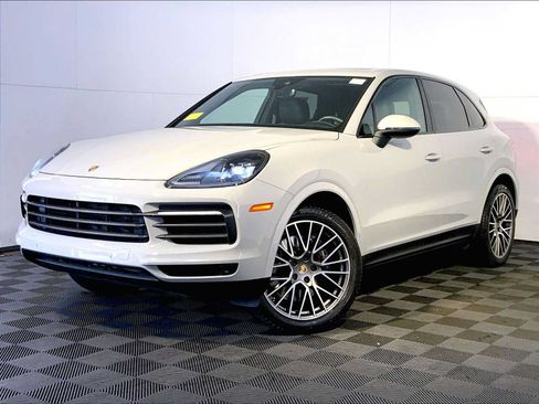 Certified 2023 Porsche Cayenne Platinum Edition AWD/4WD image 1