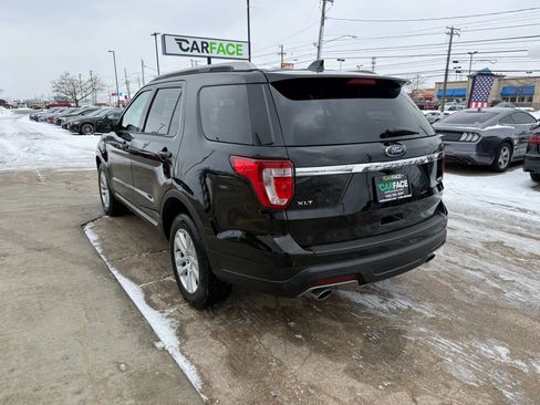 Used 2018 Ford Explorer XLT image 9