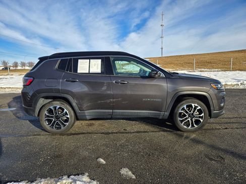 Used 2022 Jeep Compass Limited image 2