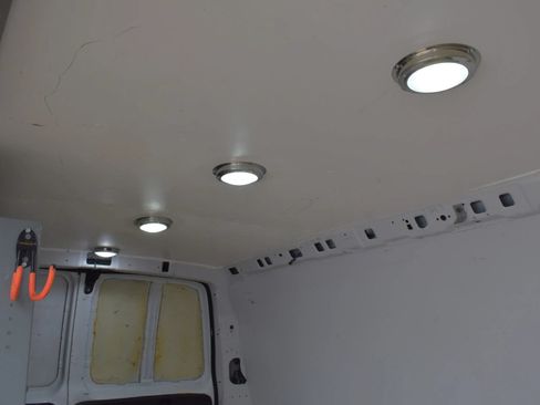 Used 2006 Chevrolet Express 3500 RWD image 50