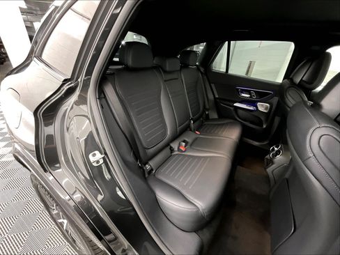 Used 2026 Mercedes-Benz GLC 300 image 17