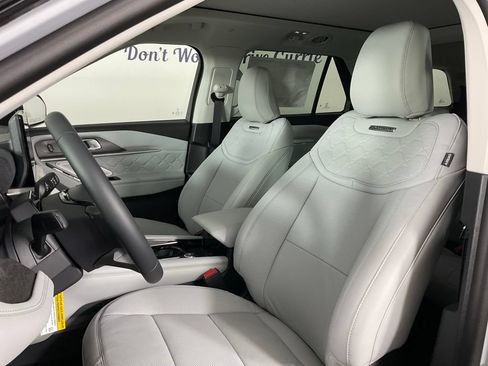 New 2026 Ford Explorer Platinum w/ LUX Leather Package AWD/4WD image 14