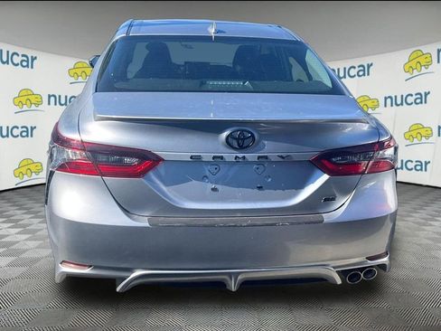 Used 2024 Toyota Camry SE w/ Cold Weather Package FWD image 3