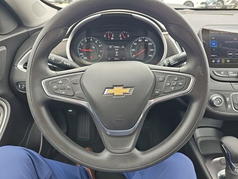 Used 2022 Chevrolet Malibu LS FWD image 13