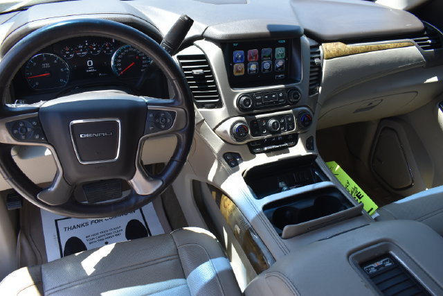 Used 2017 GMC Yukon Denali w/ Open Road Package AWD/4WD image 21