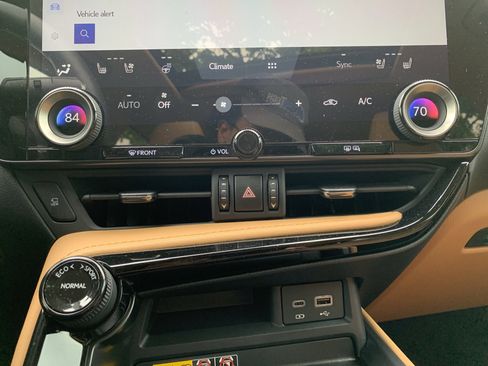 Used 2025 Lexus NX 350 AWD w/ Accessory Package (Z2) image 29