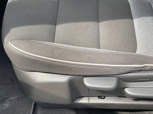 Used 2024 Chevrolet TrailBlazer LT w/ LT Cold Weather Package FWD image 10