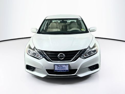 Used 2017 Nissan Altima 2.5 SV FWD image 2