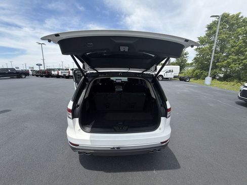 Used 2024 Lincoln Aviator Reserve w/ Equipment Group 201A AWD/4WD image 31