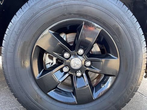 Used 2019 RAM 1500 Tradesman w/ Chrome Plus Package RWD image 10