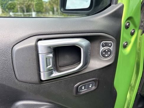 Used 2019 Jeep Wrangler Unlimited Sport S image 18